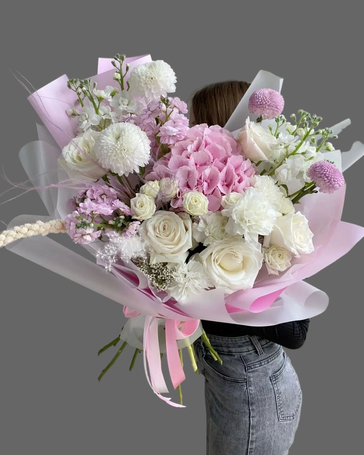 MIRAGE bouquet with pink hydrangea, white roses, and chrysanthemums, medium luxury bouquet for delivery in Miami and Sunny Isles.
