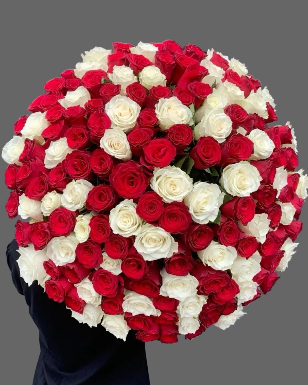 Bouquet Royal Embrace with red and white roses, round luxury bouquet available in sizes from 50 to 200 stems, flower delivery in Miami and Sunny Isles.