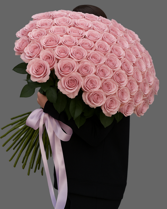“Premium bouquet OH MY ROSES with soft pink roses, luxury romantic bouquet for delivery in Miami and Sunny Isles.”
